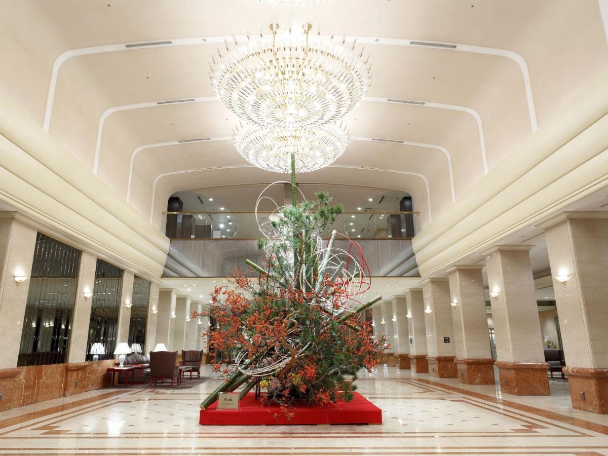 Keio Plaza Hotel Tokyo Esterno foto The lobby of the hotel