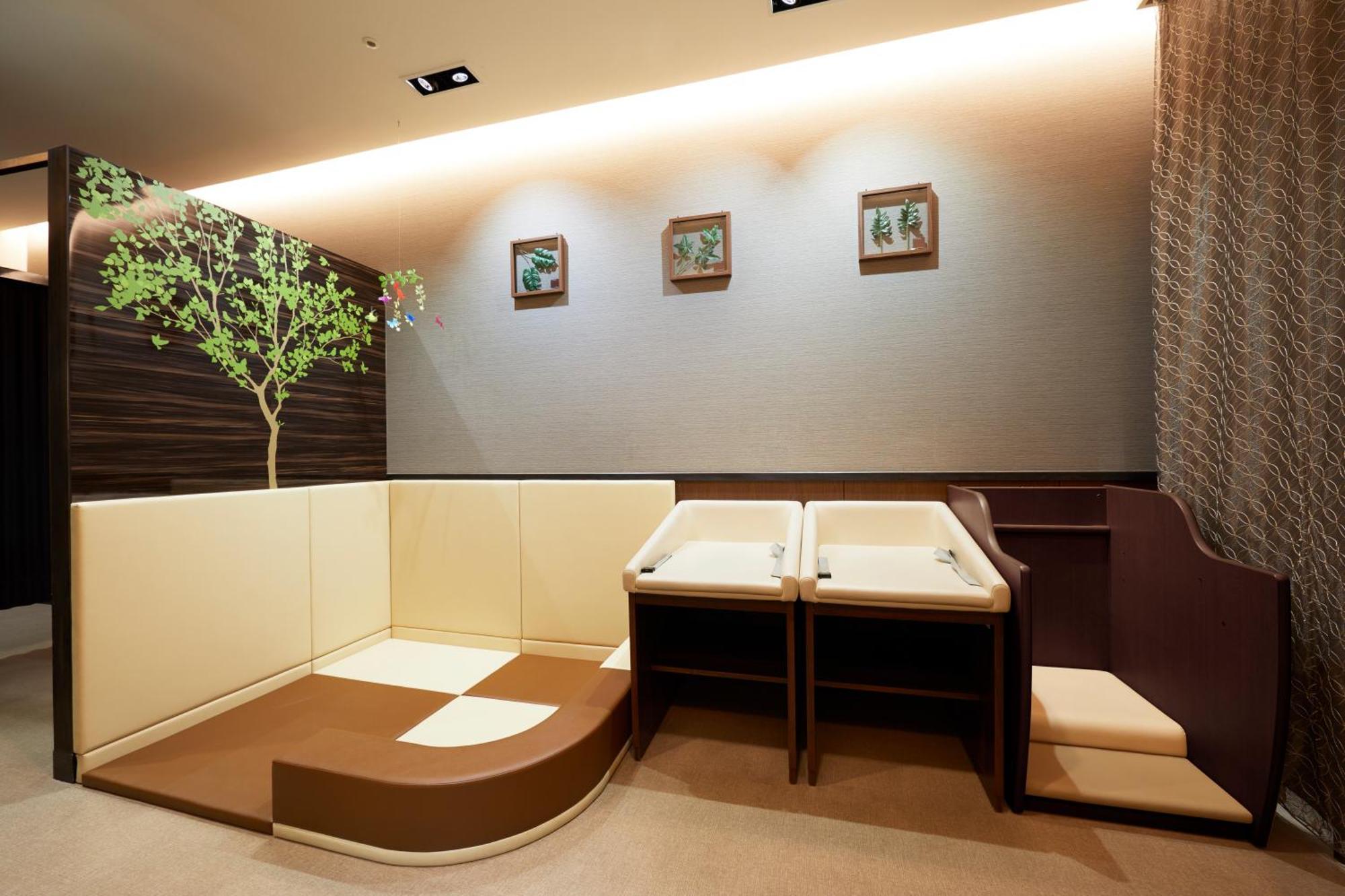 Keio Plaza Hotel Tokyo Esterno foto A private room at a Japanese restaurant