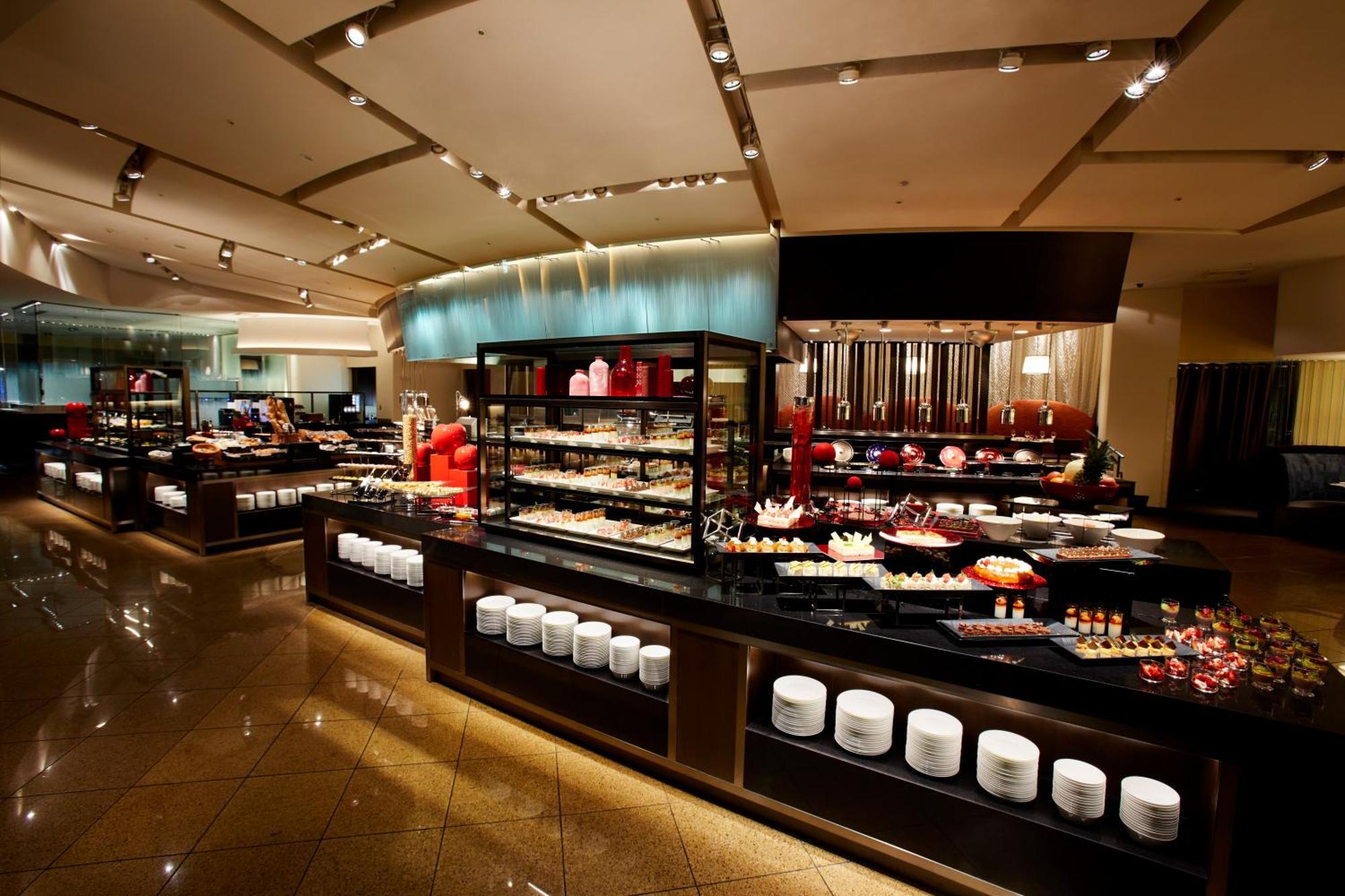 Keio Plaza Hotel Tokyo Esterno foto The buffet at the lobby