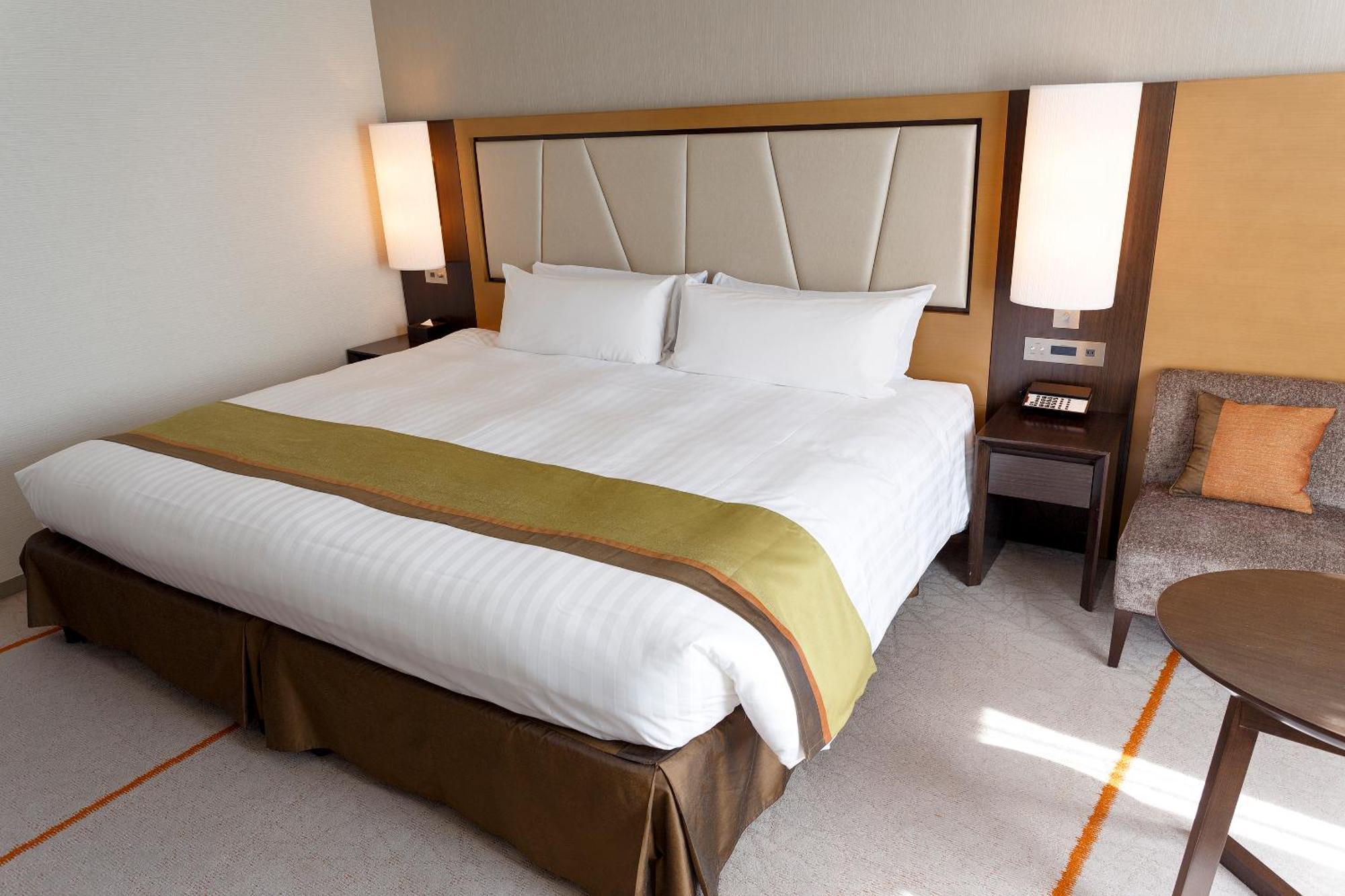 Keio Plaza Hotel Tokyo Camera foto A bed